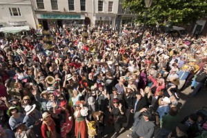 2010 Mass hat photograph